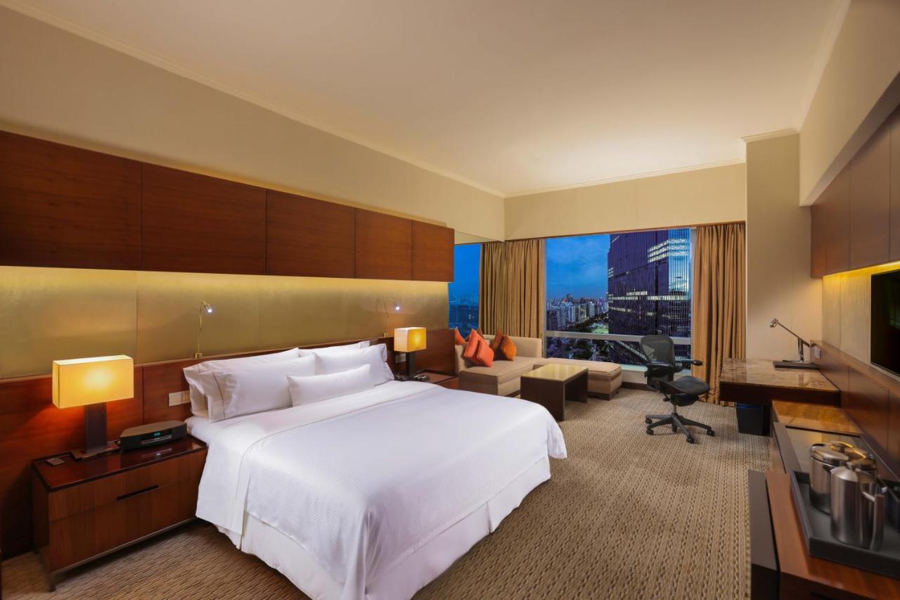 Executive Deluxe Zimmer mit Kingsize-Bett